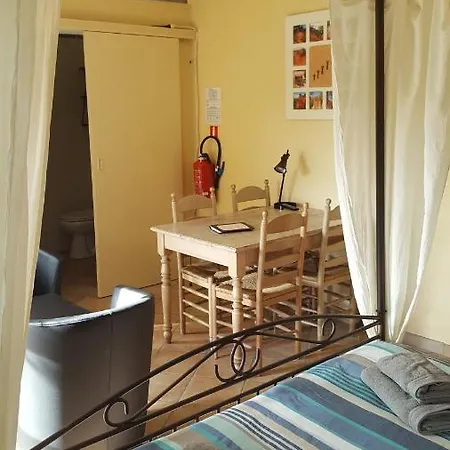 La Cle Du Sud Bed & Breakfast 3*