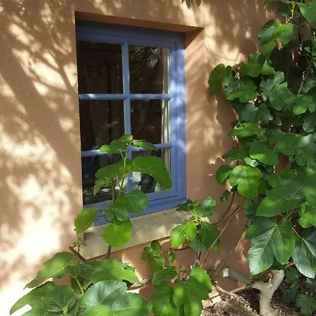 La Clé Du Sud Bed and breakfast